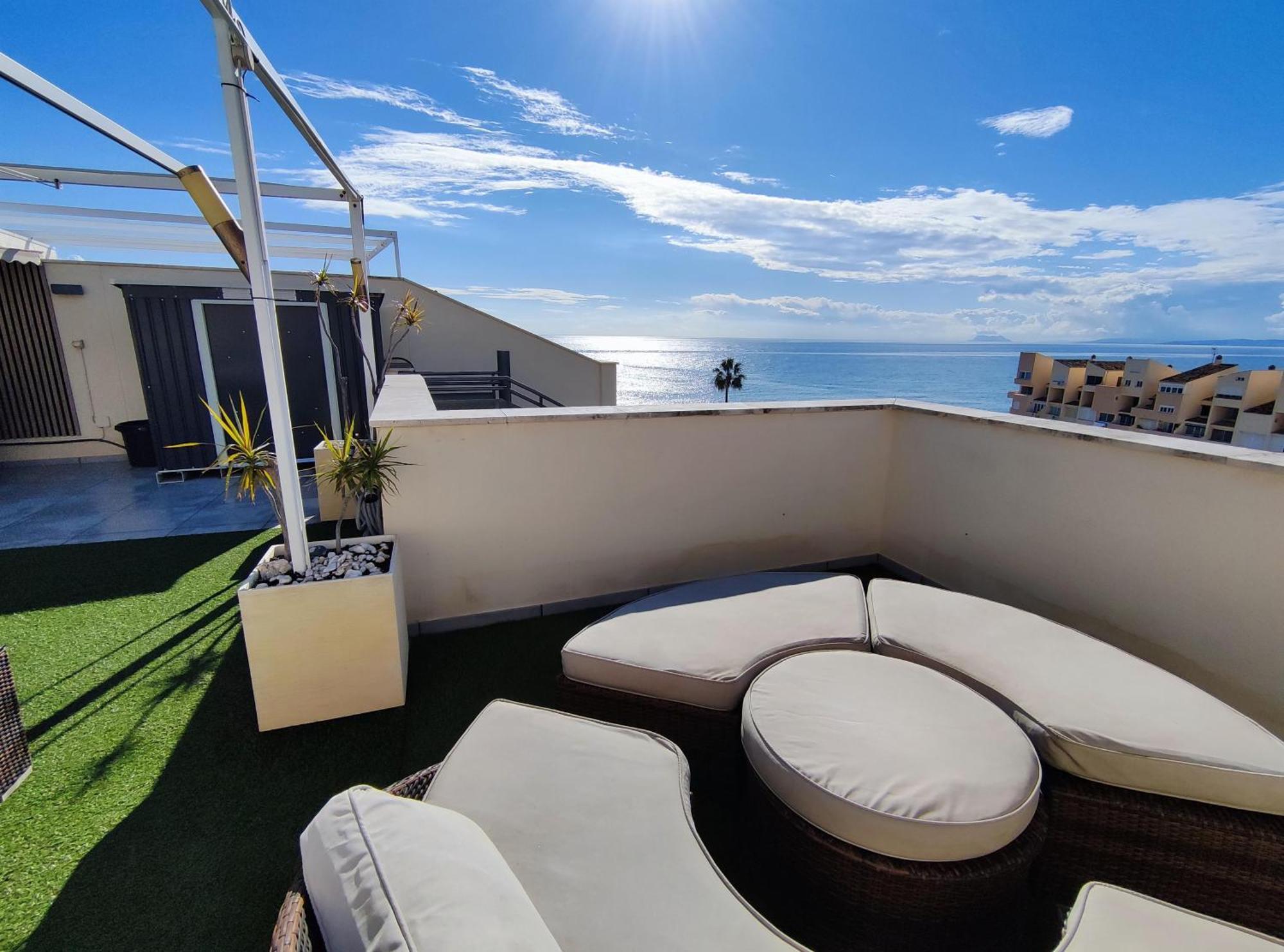 エステポナLuxury Duplex Infinity Pool Ehhouseアパートメント エクステリア 写真