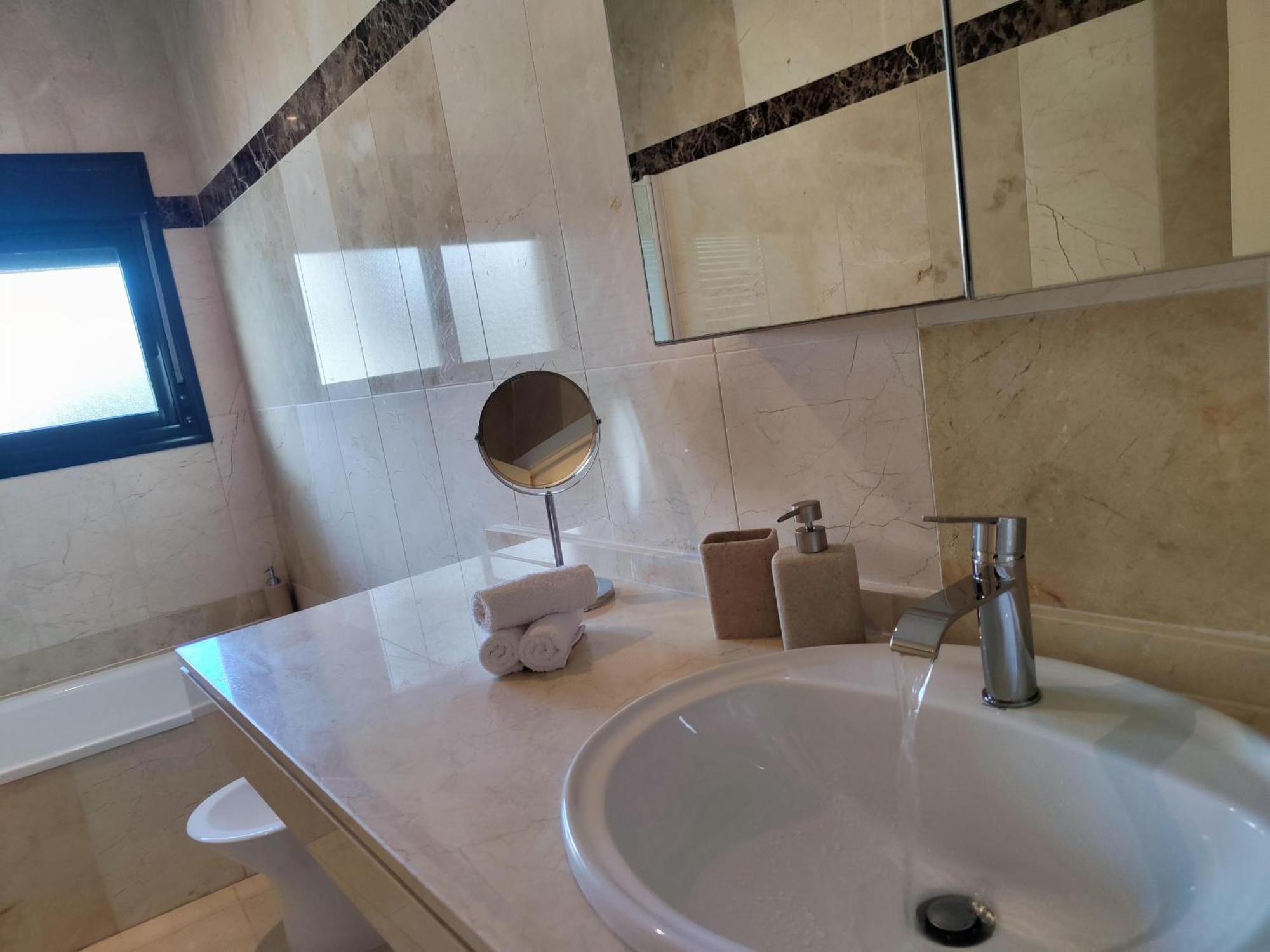 エステポナLuxury Duplex Infinity Pool Ehhouseアパートメント エクステリア 写真