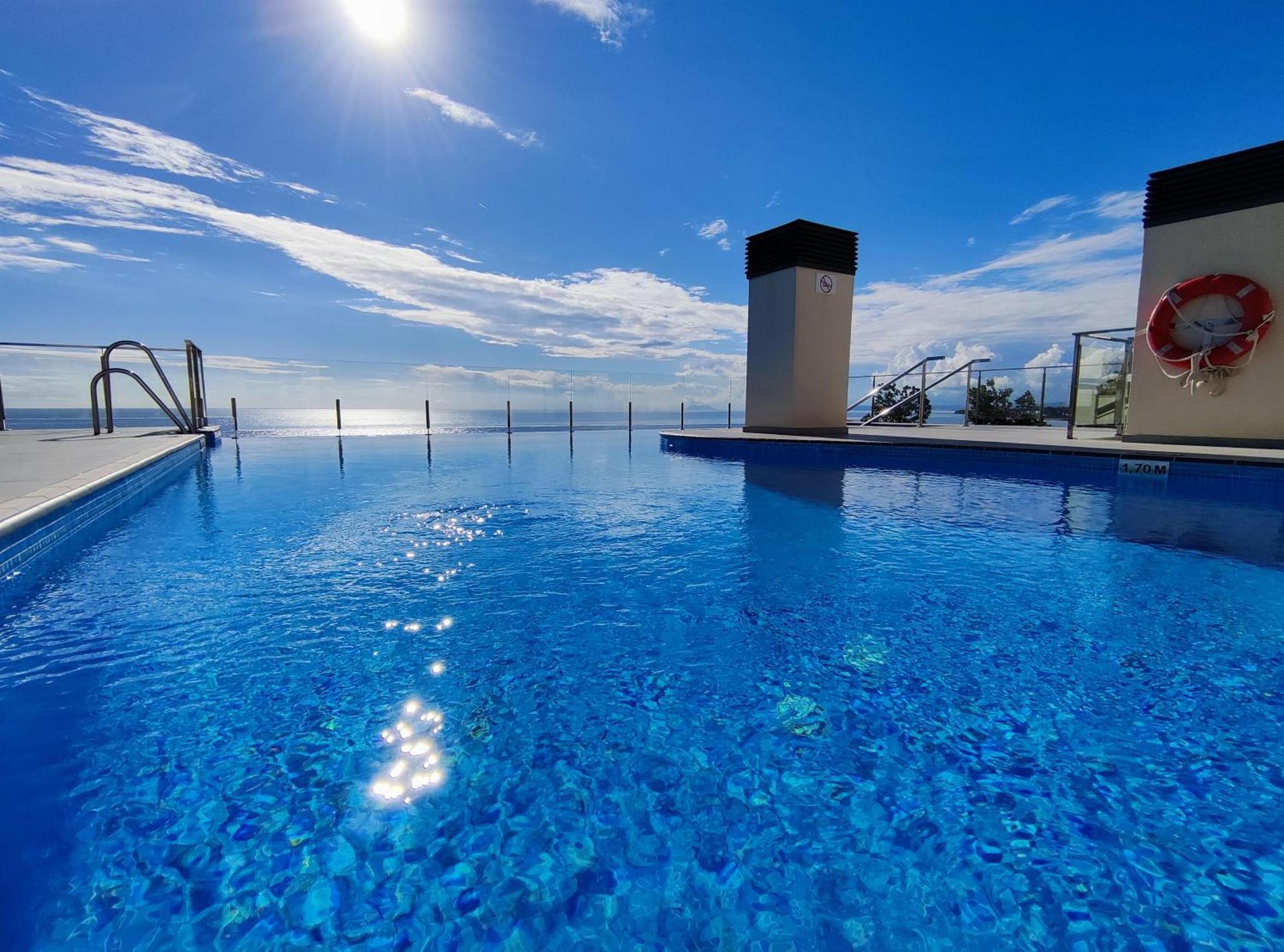 エステポナLuxury Duplex Infinity Pool Ehhouseアパートメント エクステリア 写真
