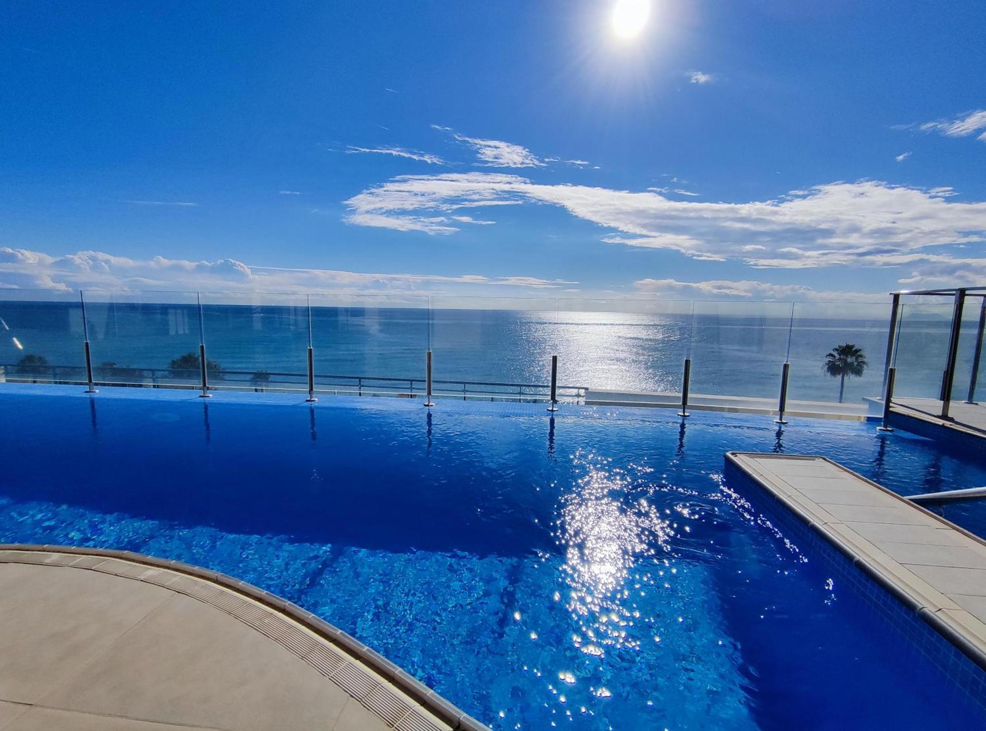 エステポナLuxury Duplex Infinity Pool Ehhouseアパートメント エクステリア 写真